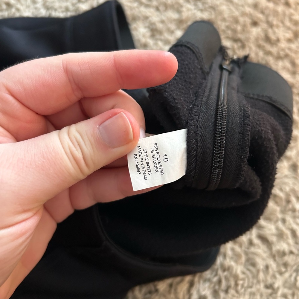 Athleta | Black Scuba Tech Fleece Lined Athletic Skirt - Picture 4 of 8